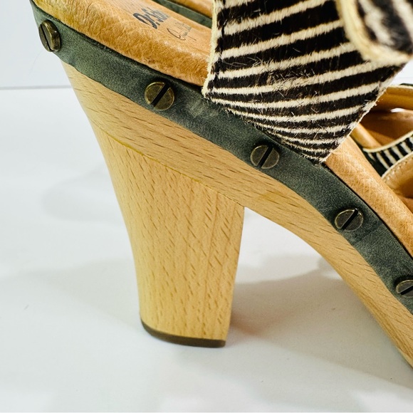 π ULTRA RARE DR SCHOLLβS ANIMAL PRINT 4 1/2β WOOD HEEL LEATHER PIPING & RIVETS - Picture 7 of 10